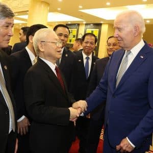 General Secretary Trong’s hands grabbed, his “golden friend” not afraid of Vietnam-US ties